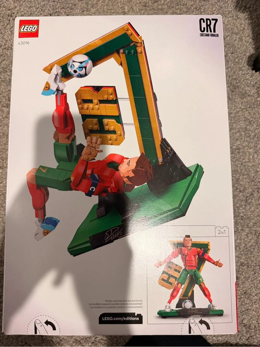 Lego Cristiano Ronaldo Soccer Legend Set - Red, Green & Yellow